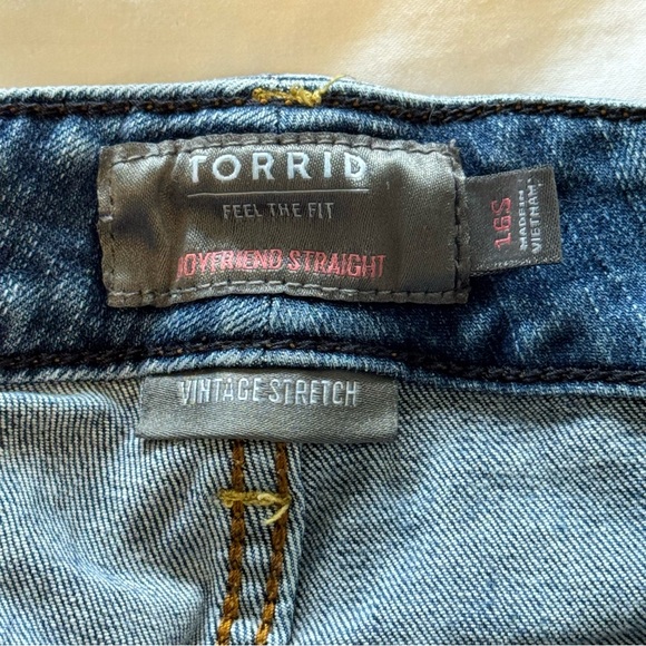 Torrid Boyfriend Straight Distressed Jeans Size 16 Short - Picture 6 of 8